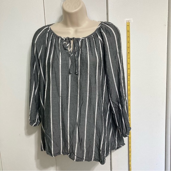 COMO BLACK Silver Gray with White Embroidered Vertical Stripe Peasant Blouse LRG - Picture 3 of 12